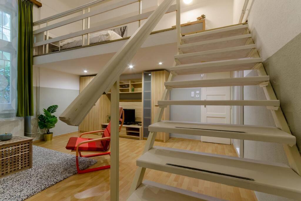 De Lux Studio Apartment In Historical Quarters Budapeşte Dış mekan fotoğraf