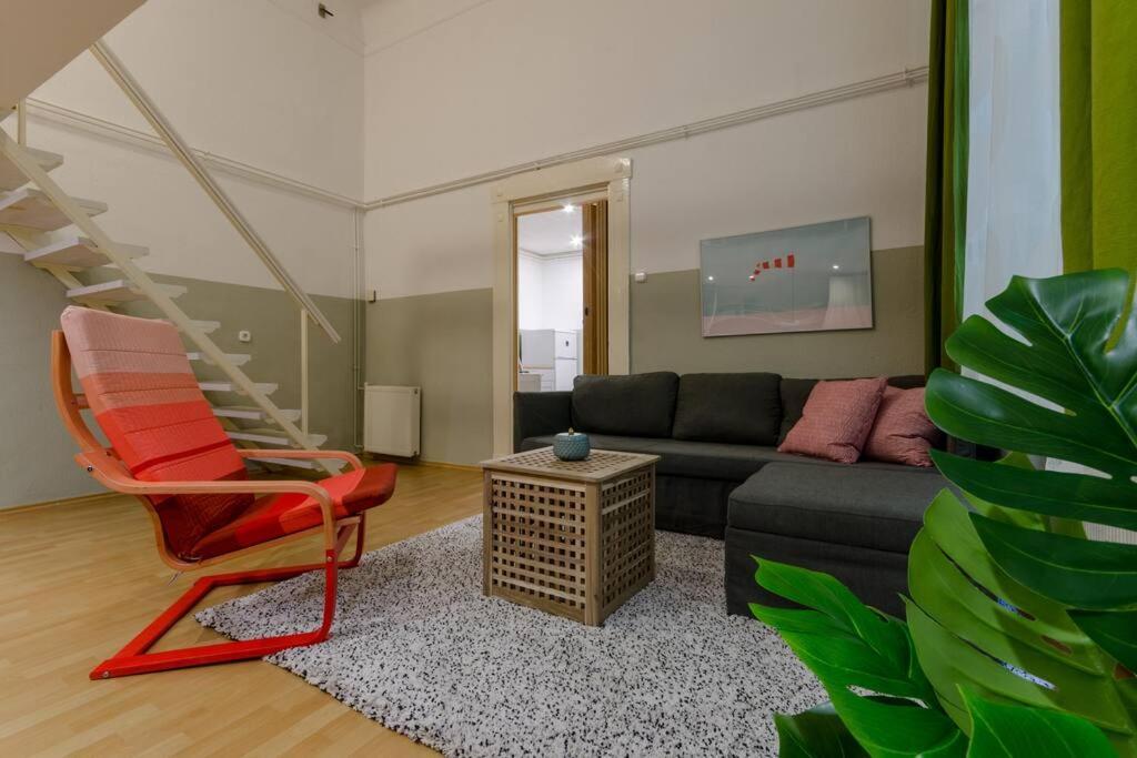 De Lux Studio Apartment In Historical Quarters Budapeşte Dış mekan fotoğraf